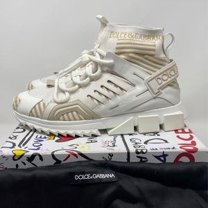 Dolce and Gabbana dg-4 high top sneakers
(Worn once) size 8